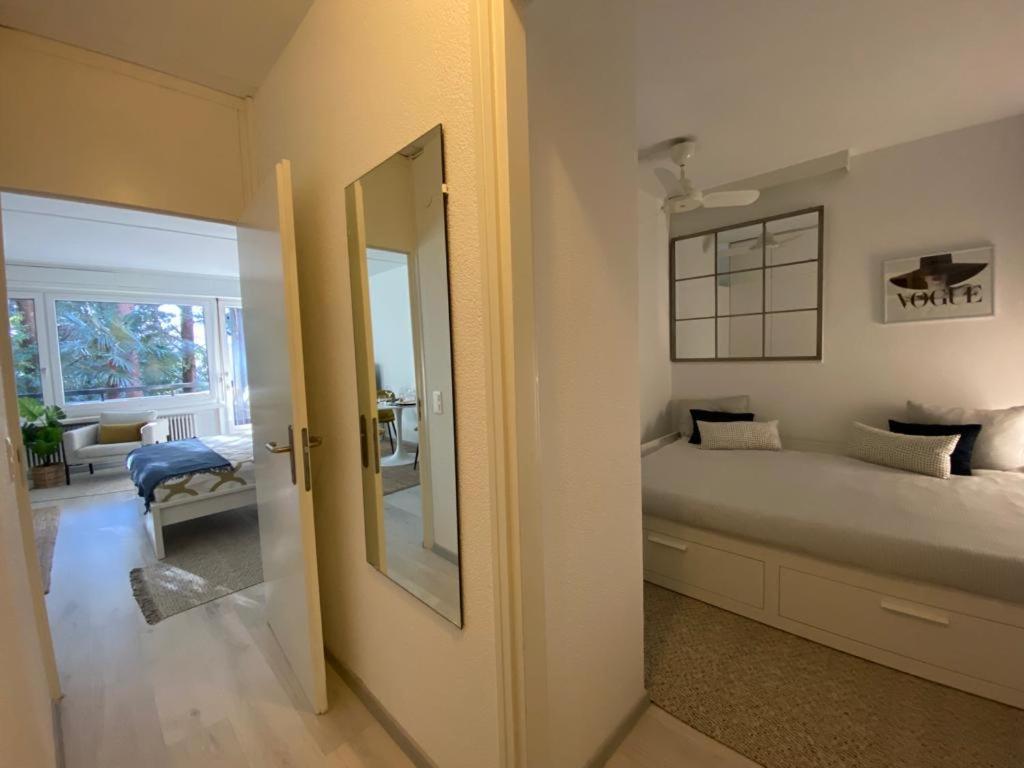Luganersee, Pool, Strand, Parkplatz, Suite Bissone Kültér fotó